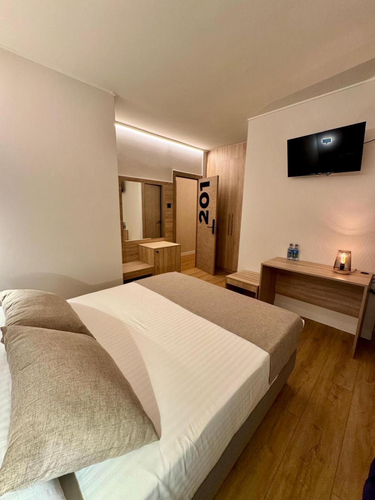 Miramar Suites Sada Esterno foto